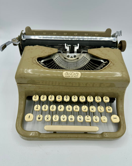 Macchina da scrivere vintage Alba
