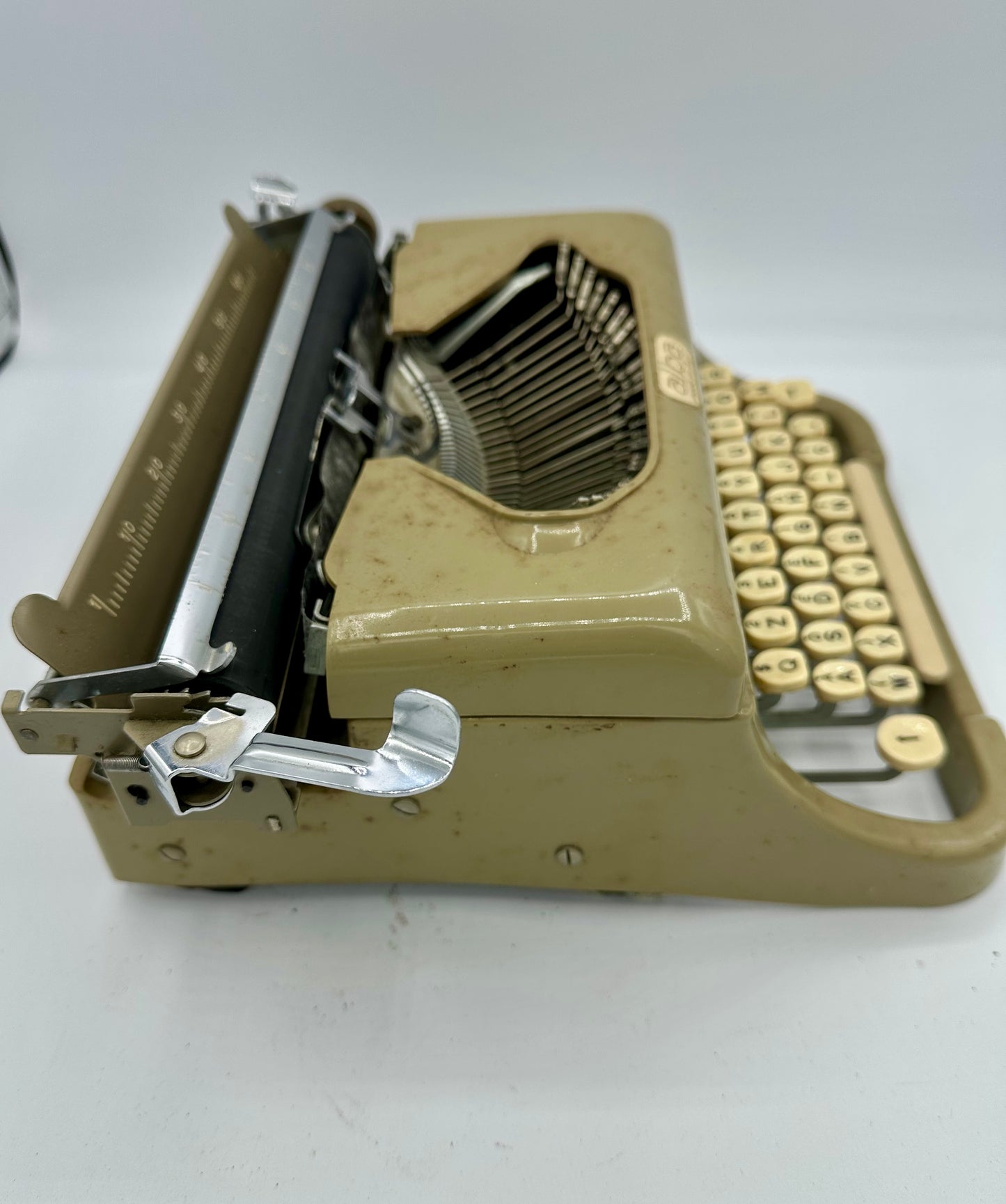 Macchina da scrivere vintage Alba